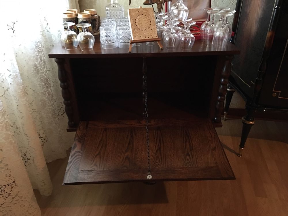 Ce petit meuble en ch&ecirc;ne peut vous int&eacute;resser !!! Meubles