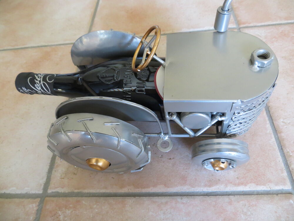 Tracteur porte-bouteille d&eacute;co Cuisine