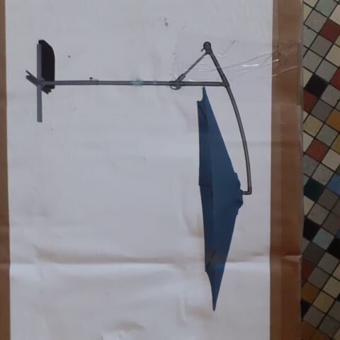 Parasol neuf  d�port�  portatif  avec  pied dans  son carton 100 Viry-Ch�tillon (91)