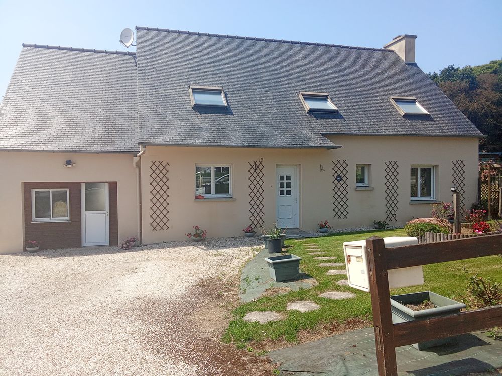 Maison 8 pièces 130 m² · à Garlan · 130 m² · 230 000 €