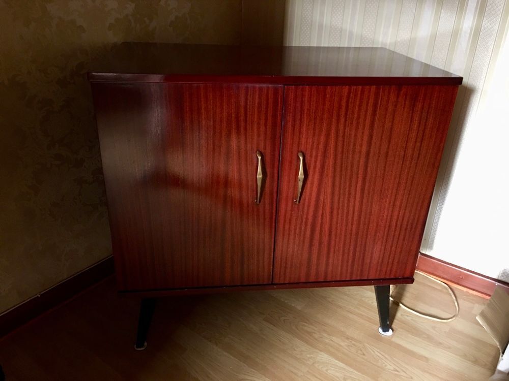 Pour amateur de VINTAGE !!!! Meuble tr&egrave;s rare !!! Meubles
