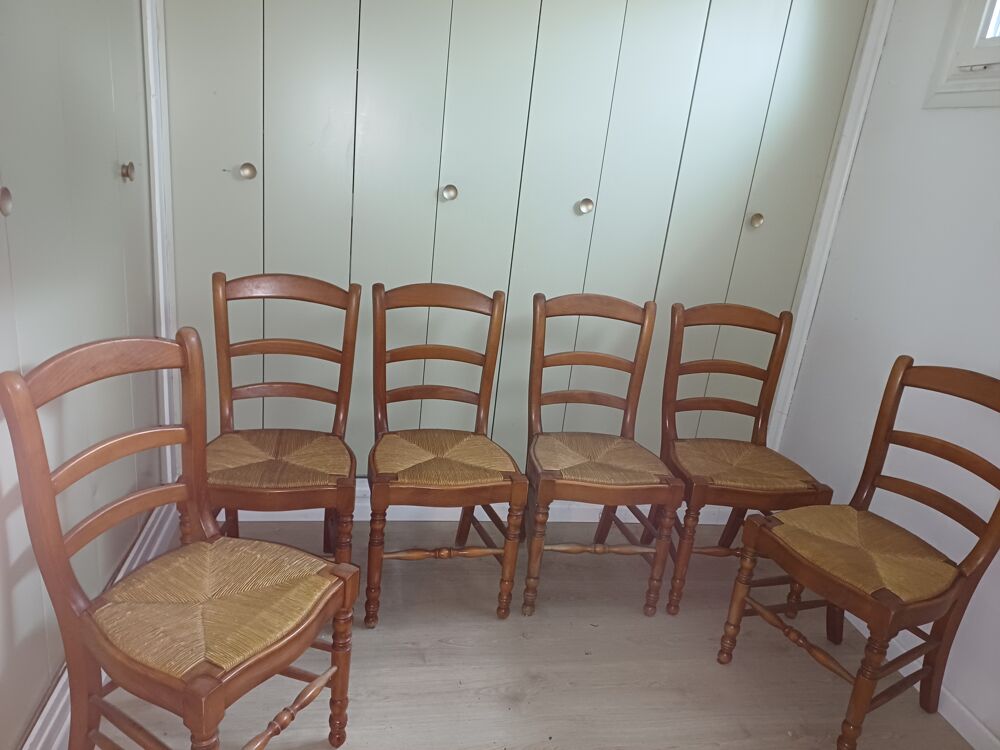 Chaises empaill&eacute;es Meubles
