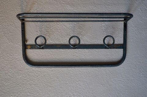 Porte-manteaux mural ancien en mtal noir Design franais 140 Wintzenheim (68)