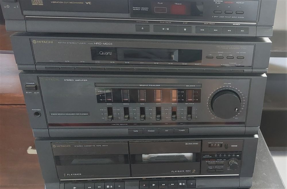 Cha&icirc;ne compacte - HITACHI HRD-MD03 + 2 enceintes Audio et hifi