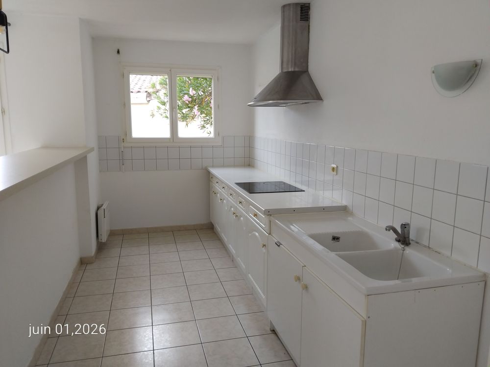 Location Maison PESSAC Plain pied 2 chambres gd séjour jardin Pessac