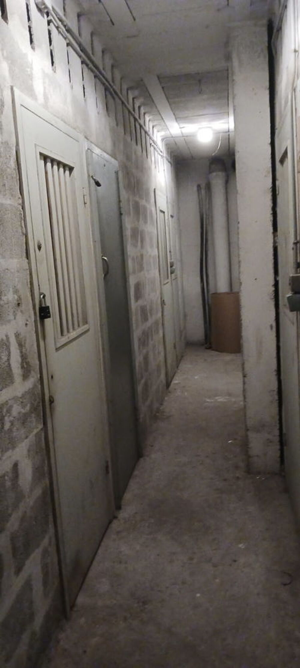 Location Remise/Grange cave saine Antibes