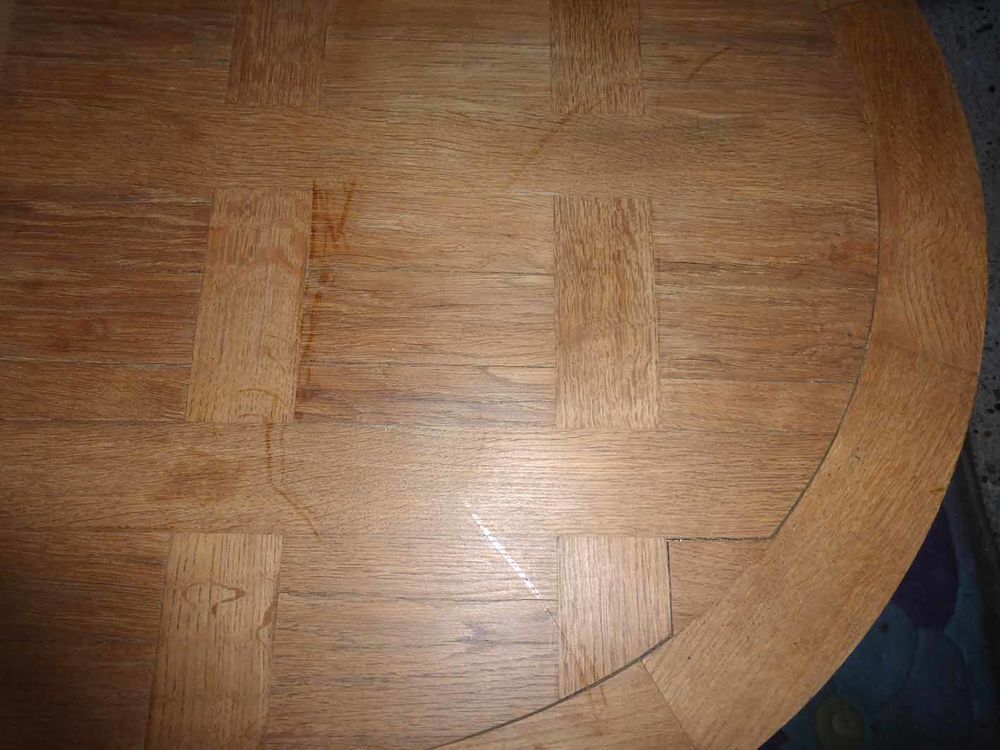 Table ovale ch&ecirc;ne massif marqueter Meubles