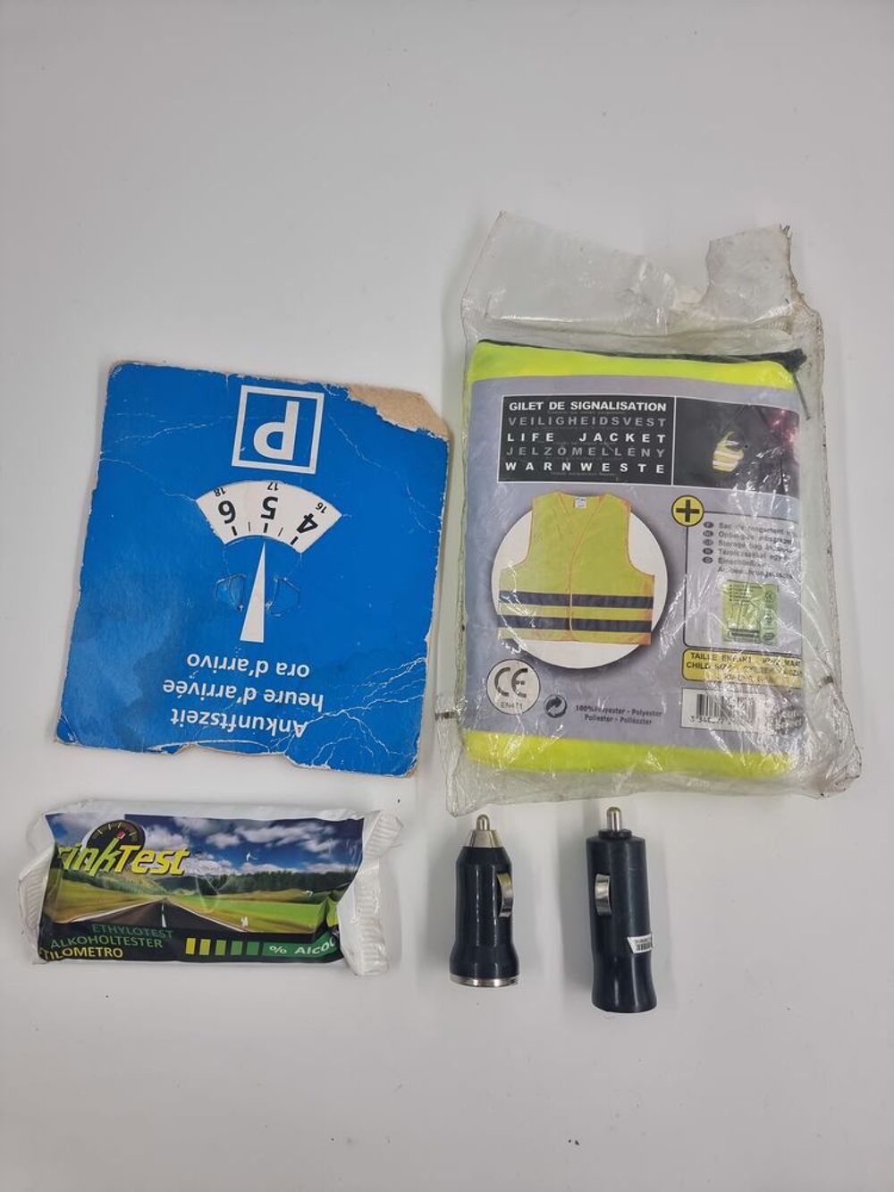 Lot de divers accessoires de voitures (prise allume-cigare) Sports