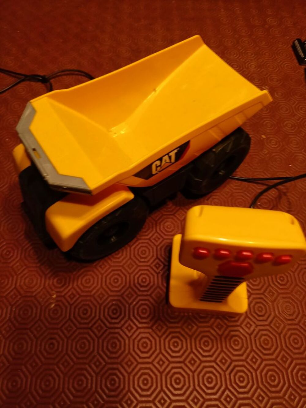 camion t&eacute;l&eacute;command&eacute; sonore
Jeux / jouets