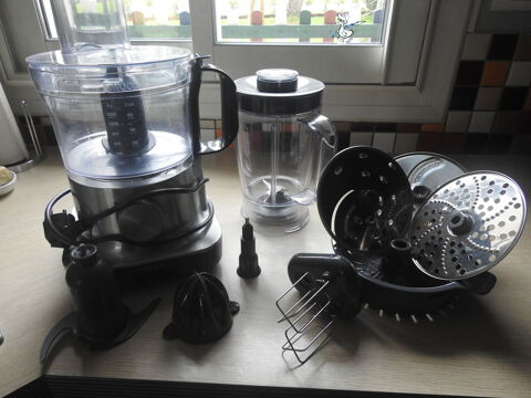 ROBOT MENAGER KENWOOD 750W 70 coyeux (17)