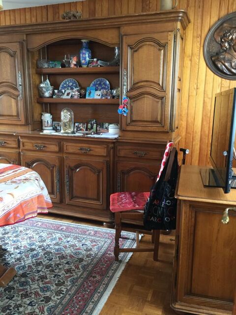 vaisselier de salon en chêne Jaunay-Marigny (86)