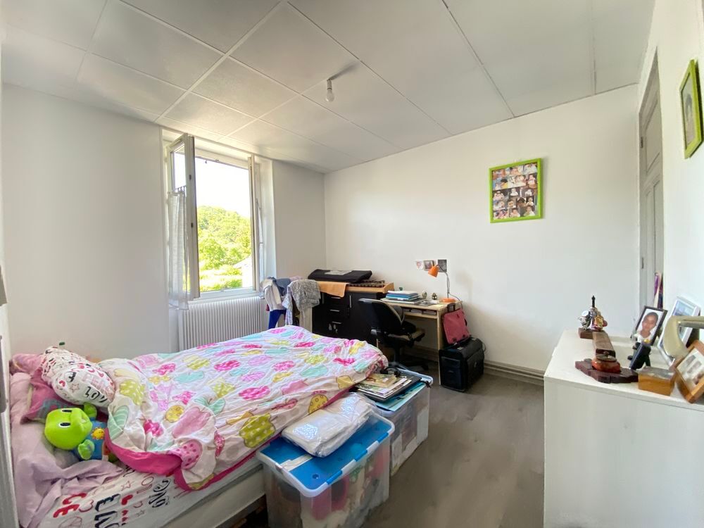 Vente Appartement Appartement T3 proche avec cave, grenier et place de parking Cognin
