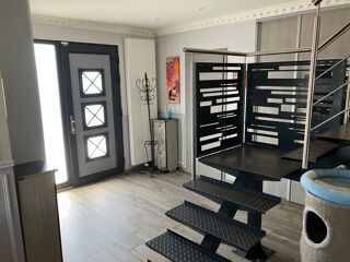  Maison � vendre 8 pi�ces 175 m�