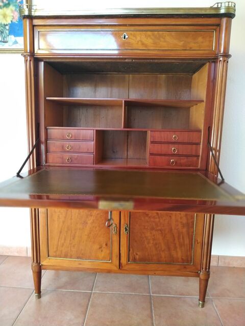 Secr�taire  Louis XVI 700 Brian�on (05)