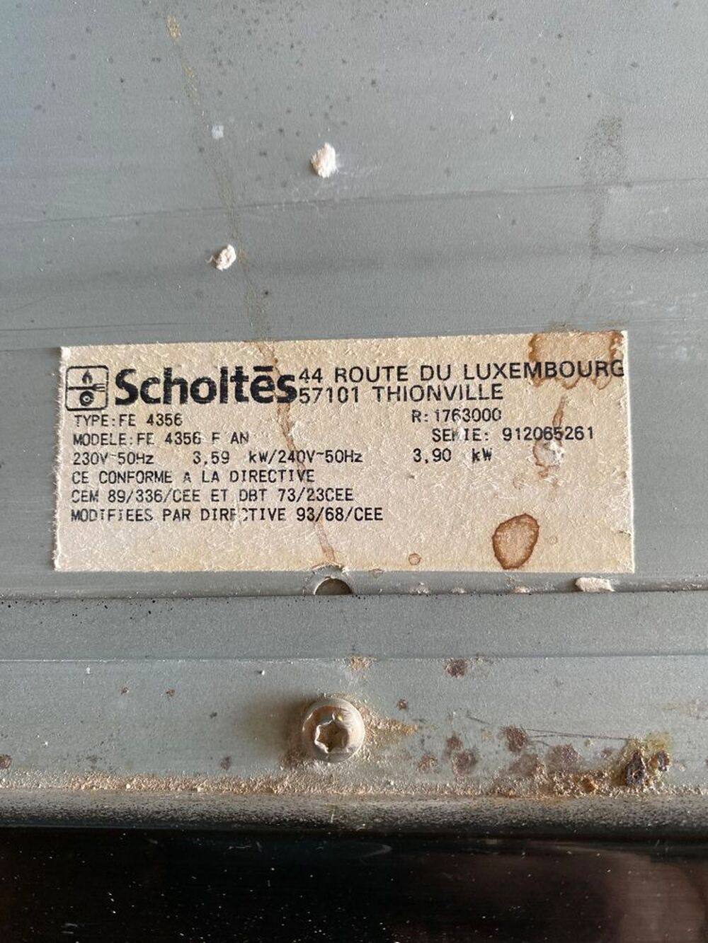 Four Sholtes tr&egrave;s bon &eacute;tat.
Electroménager