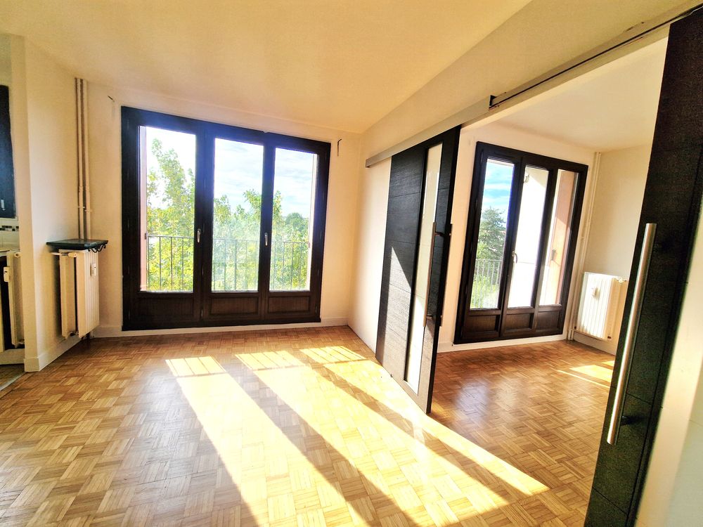 Vente Appartement Bondy Centre – Grand 2 pièces rénové avec ascenseur, 2 balcons Bondy
