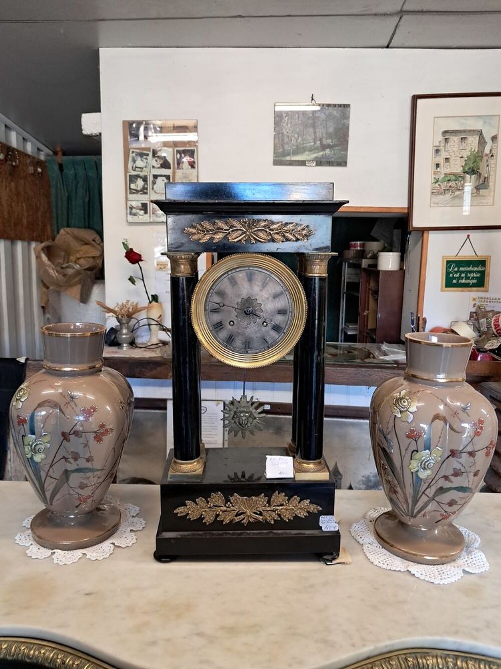 Paire de vases anciens, en opaline Décoration