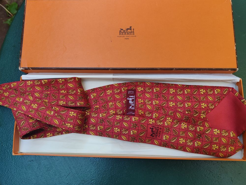 Cravate avec boite Vêtements