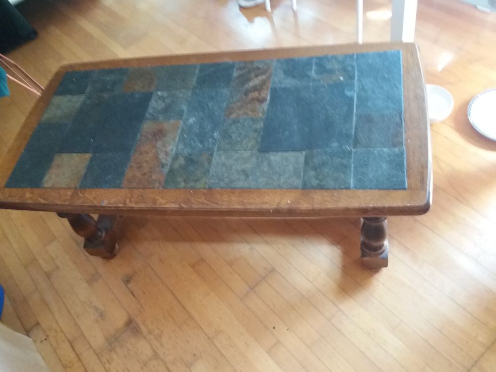 Table basse avec mosaique en pierre Meubles