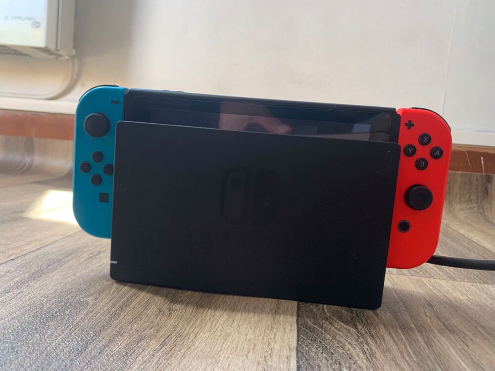 Nintendo Switch Consoles et jeux vidéos