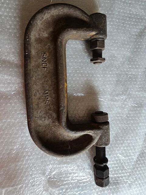 ANCIEN  CES  de SERRAGE des ECLISSES de RAIL 180 Paris 1 (75)