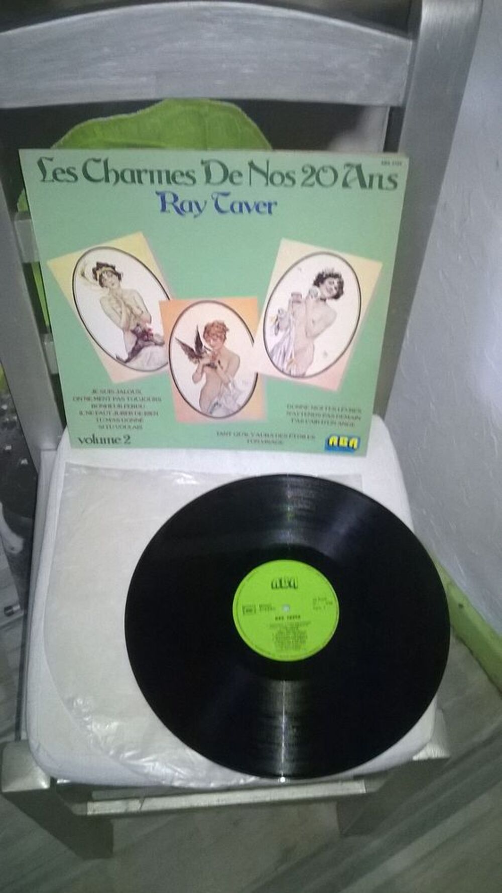 Vinyle Ray Taver
les charmes de nos 20 ans
1970
Tres bon CD et vinyles