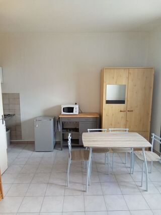  Appartement à louer 1 pièce 25 m²