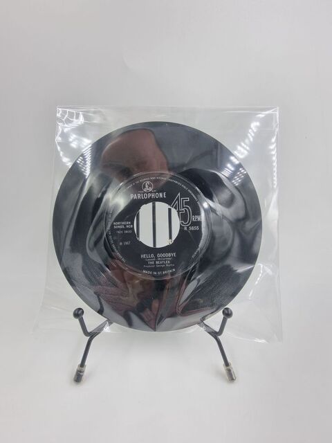 Vinyle 45 tours The Beatles : Hello, Goodbye / I am the... 4 Vulbens (74)