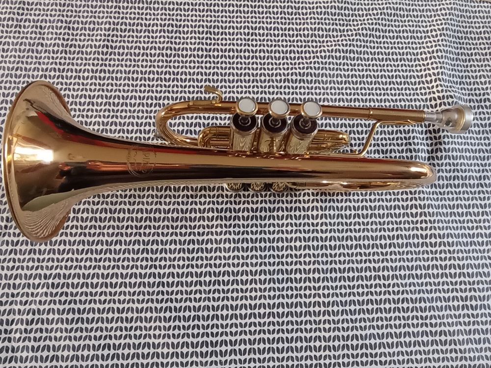 Trompette type CORNET de la marque JUPITER. Instruments de musique