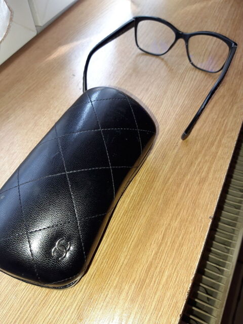 Paire de lunette de vue, monture de grande marque avec son � 60 Longeville-l�s-Saint-Avold (57)