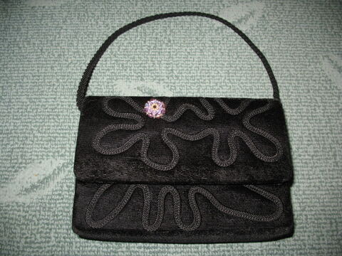 F�tes : Petit sac � main de soir�e en velours 7 Antony (92)
