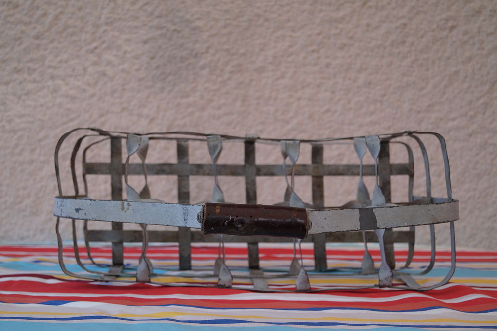PORTE 10 BOUTEILLES EN ZINC ELEMENT DE DECORATION Décoration