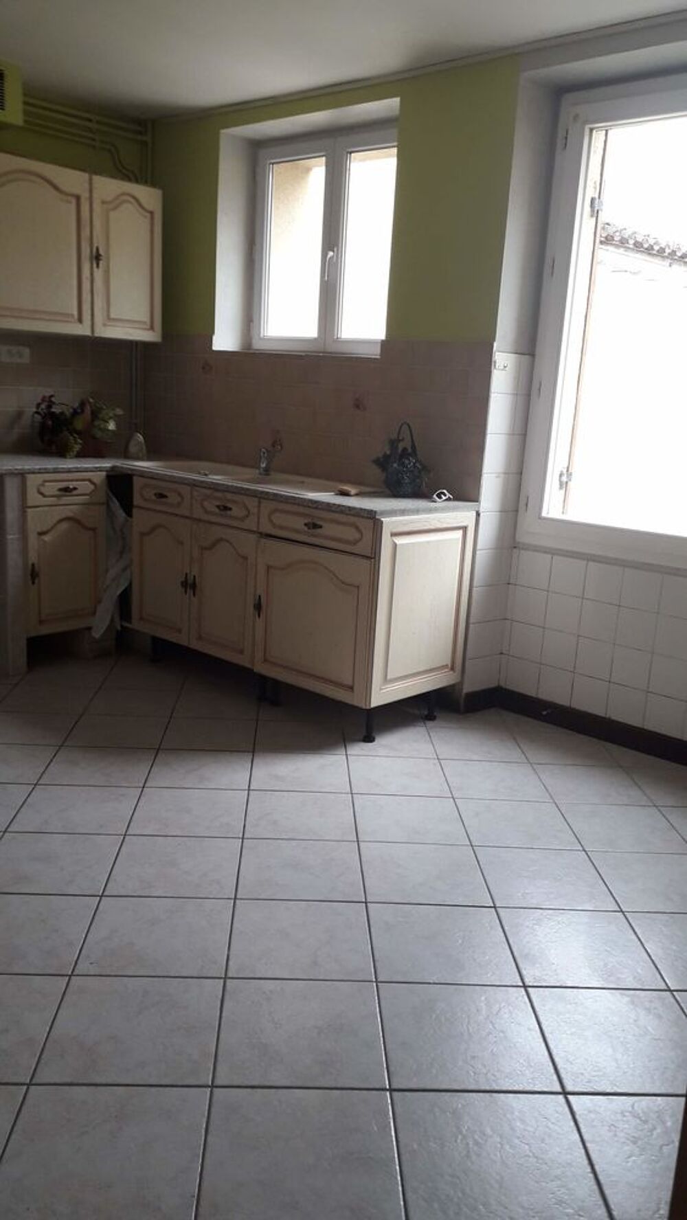Location Maison / Maison en pierre RBE à 20m' de Libourne. Les salles-de-castillon