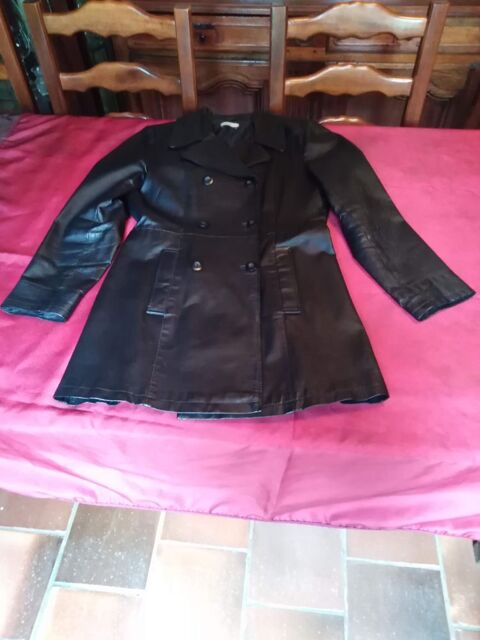 Manteau noir en cuir taille 38 40 Avermes (03)