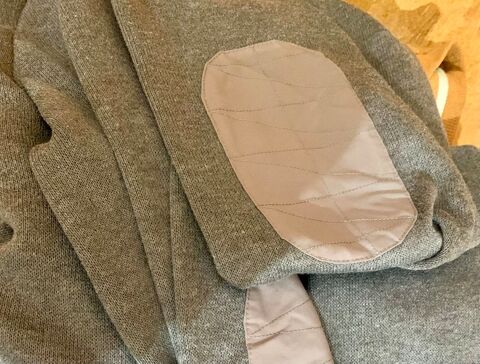 lot de 4 pulls col V D�cathlon 10 Villefranche-sur-Sa�ne (69)