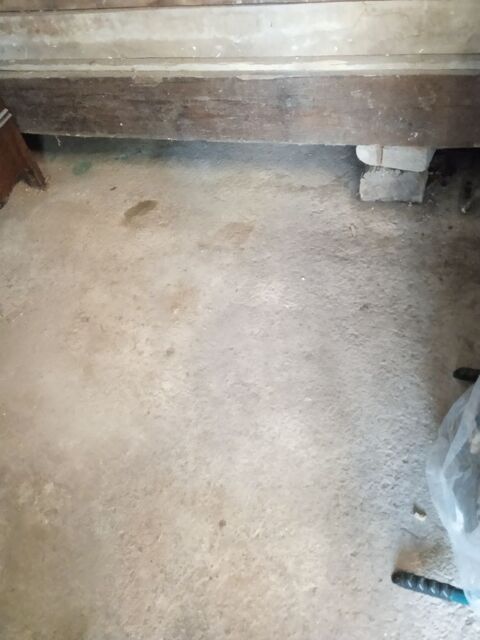 Grosse poutre en  ch�ne neuve. 300 Broyes (51)