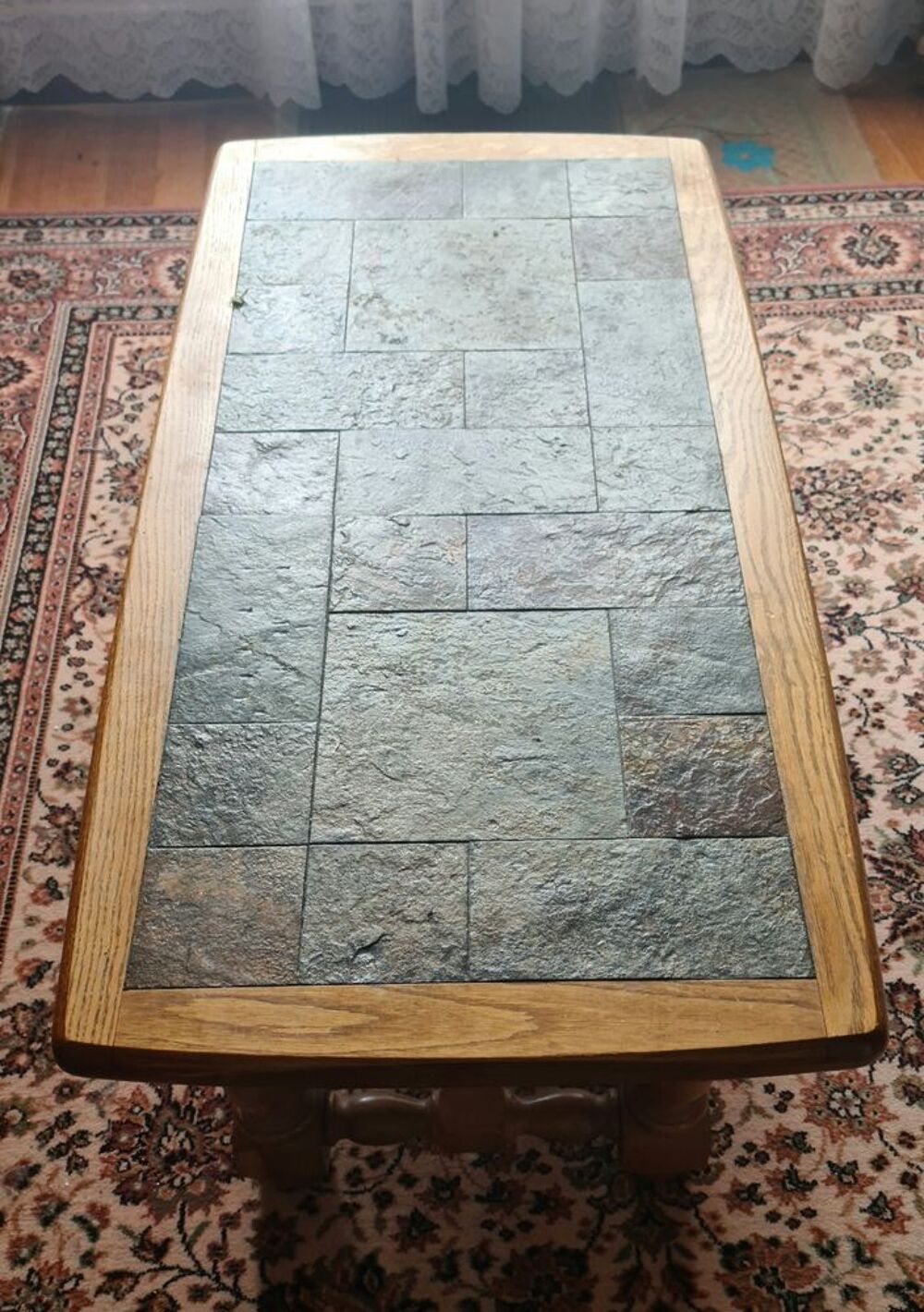 Petite table de salon comme neuve Meubles