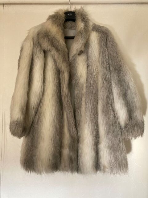 Manteau en fausse fourrure de renard gris et blanc vintage
35 Tours (37)