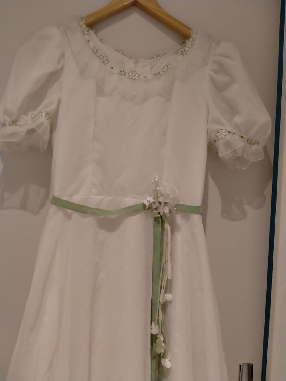 Robe de mari&eacute;e des ann&eacute;es 1970, taille 44 Vtements