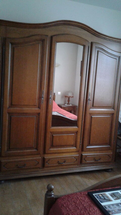 a vendre chambre  coucher en chne  l 150 Aizenay (85)