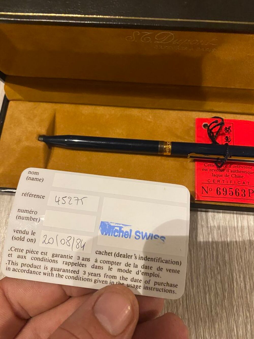 Stylo bille certifi&eacute; ST DUPONT 