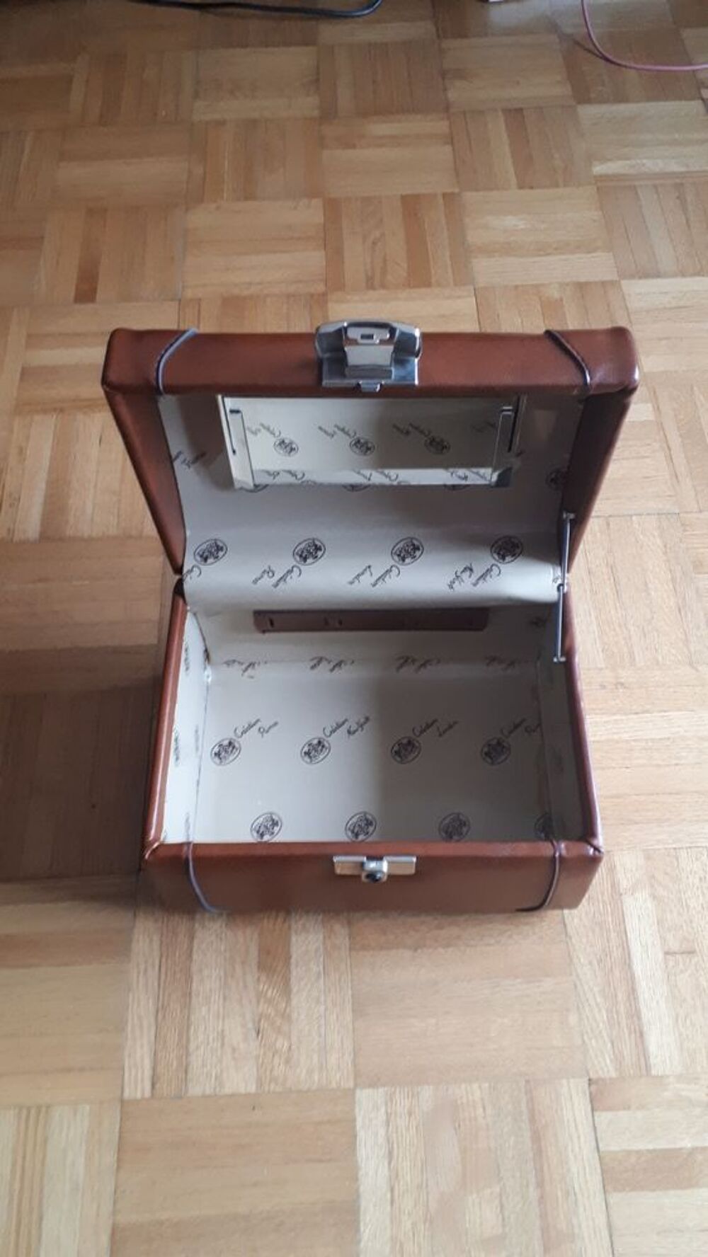 Vanity vintage marron - TBE Maroquinerie