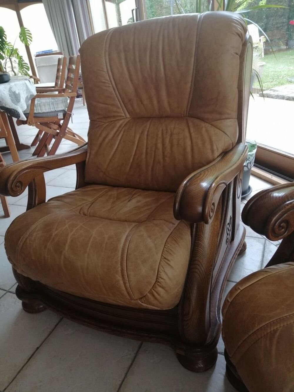 salon en ch&ecirc;ne et cuir Meubles
