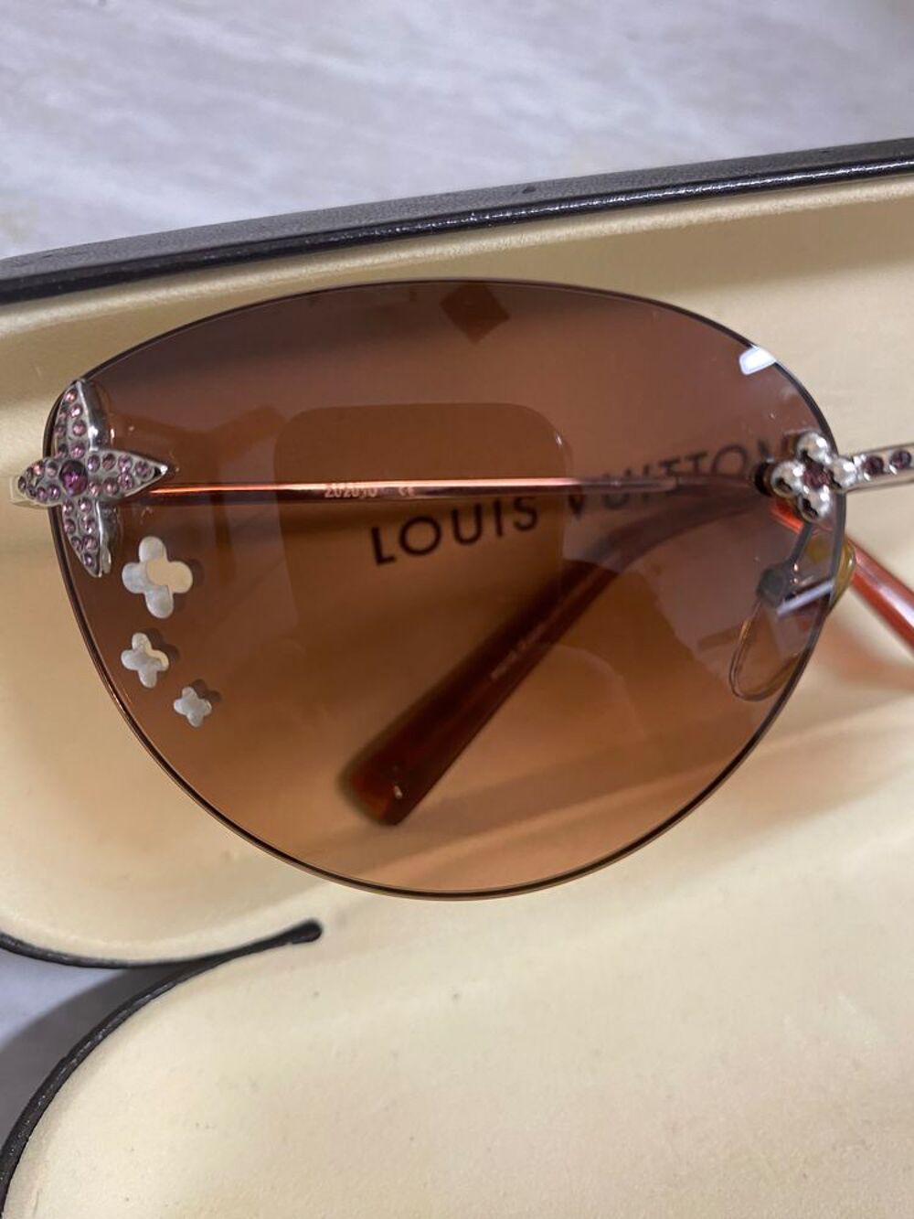 LUNETTE DE SOLEIL FEMME Bijoux et montres