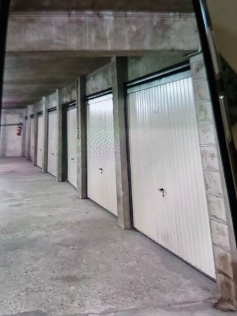  Parking / Garage � louer 12 m�