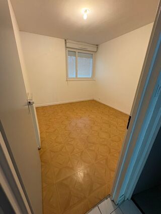  Appartement à louer 3 pièces 65 m²
