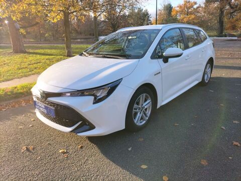 Toyota Corolla Touring Sports Pro Hybride 122h Dynamic Business 2019 occasion Le Vésinet 78110