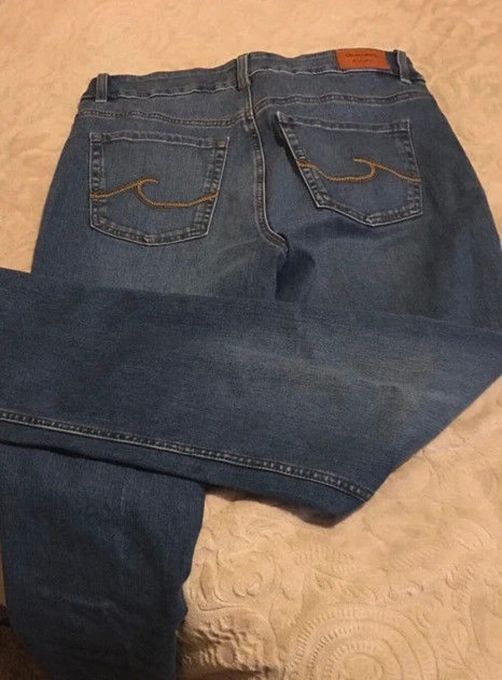 Jeans Cache Cache taille 42 neuf &agrave; 15 euros Vtements