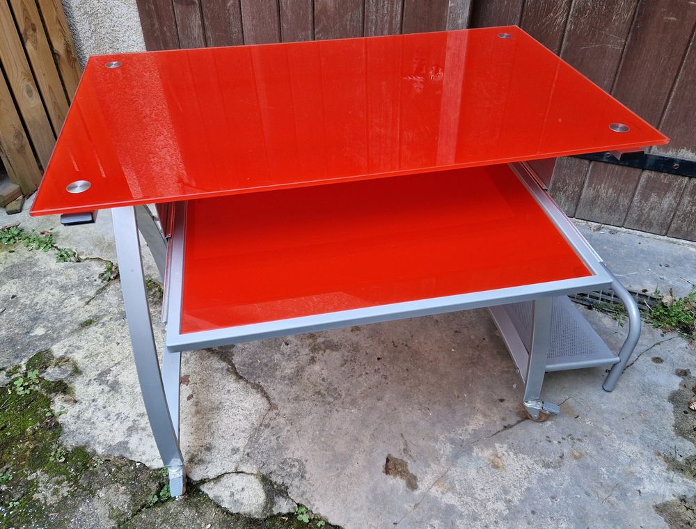 bureau verre-m&eacute;tal Matériel informatique
