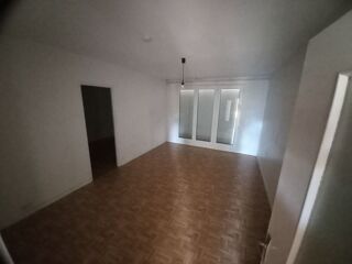  Appartement à louer 5 pièces 68 m²